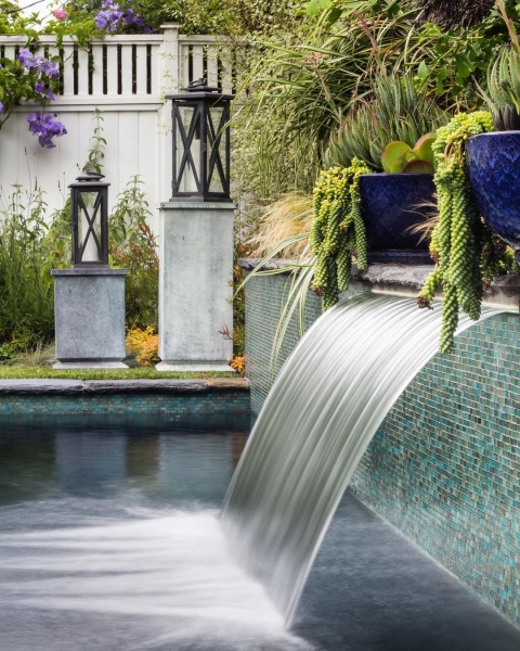 Водопад стеновой