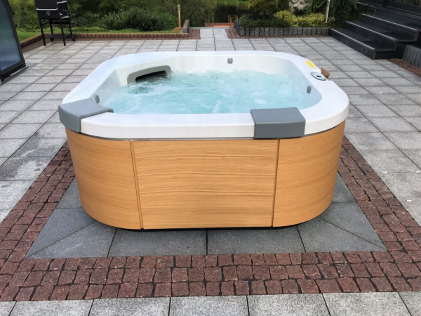 Гидромассажный бассейн СПА Jacuzzi Delfi 190x190x80 см