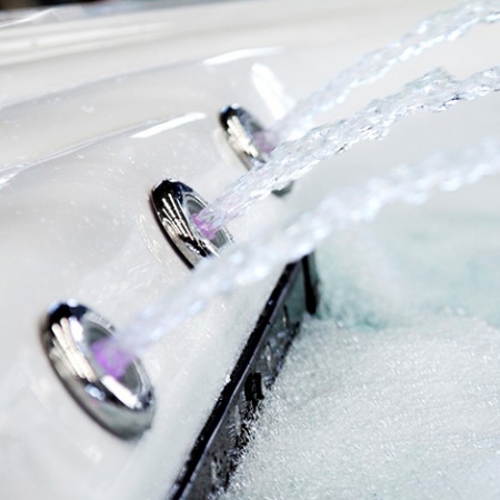 Гидромассажная ванна Rienza